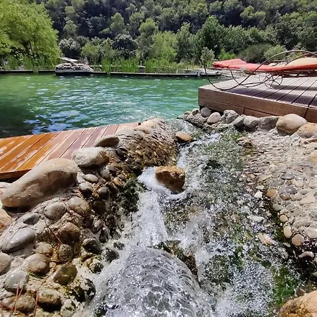 L'etang Des Cigales Appartement *