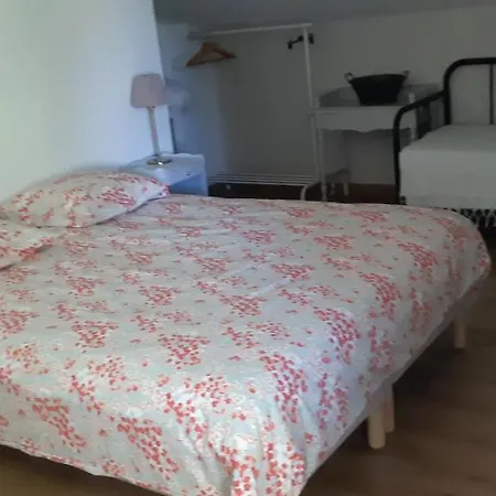L'etang Des Cigales Appartement *